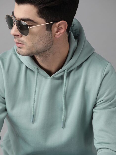 499bb96c-952d-4e52-bd3a-42caa33c07b71605156585352-Roadster-Men-Sweatshirts-3761605156583661-1